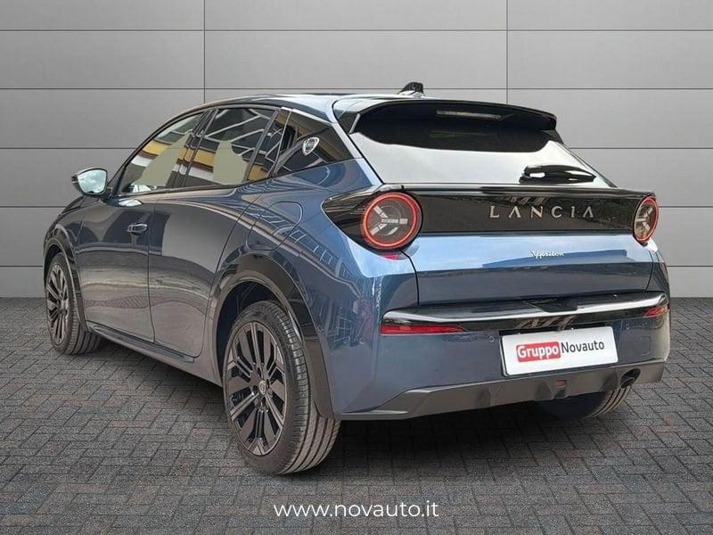 Lancia Ypsilon Ibrida Ibrida Edizione Limitata Cassina e-DCT