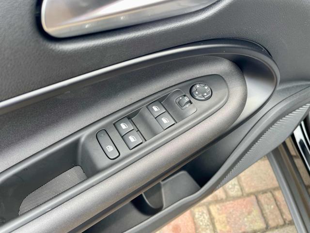 ALFA ROMEO Junior 1.2 145 CV Hybrid eDCT6 Speciale - KM0