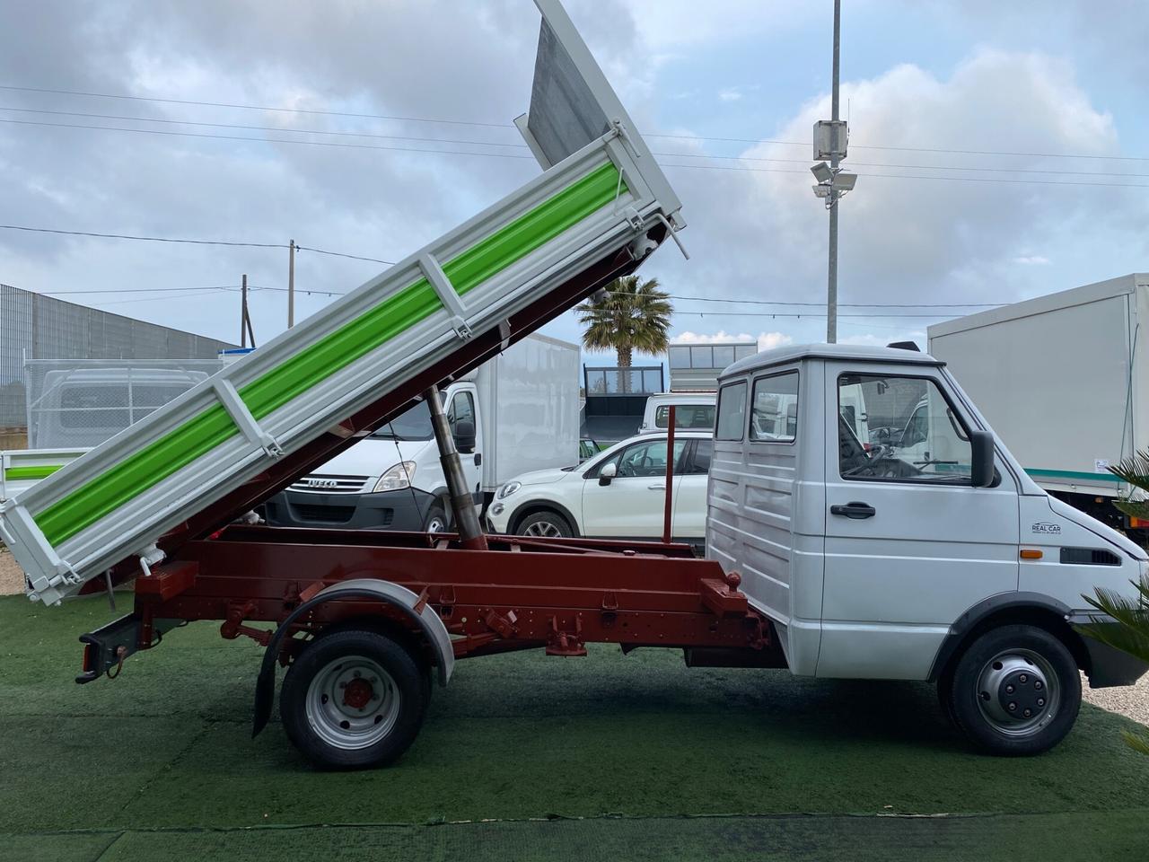 Iveco Daily 35-12 Ribaltabile Trilaterale