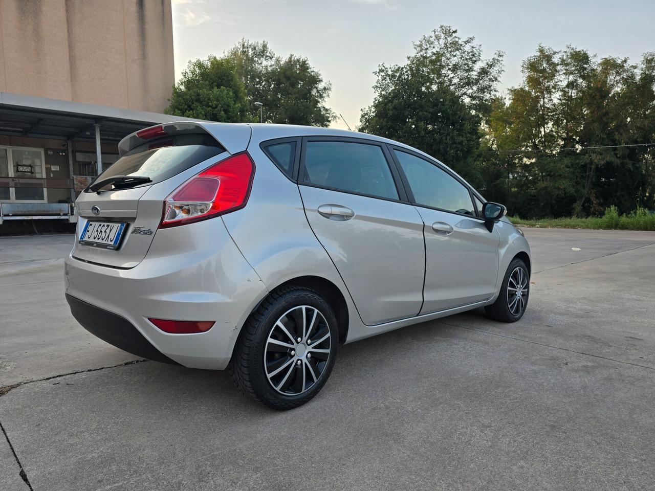 Ford Fiesta 1.5 TDCi 75CV 3 porte Black & White Edition