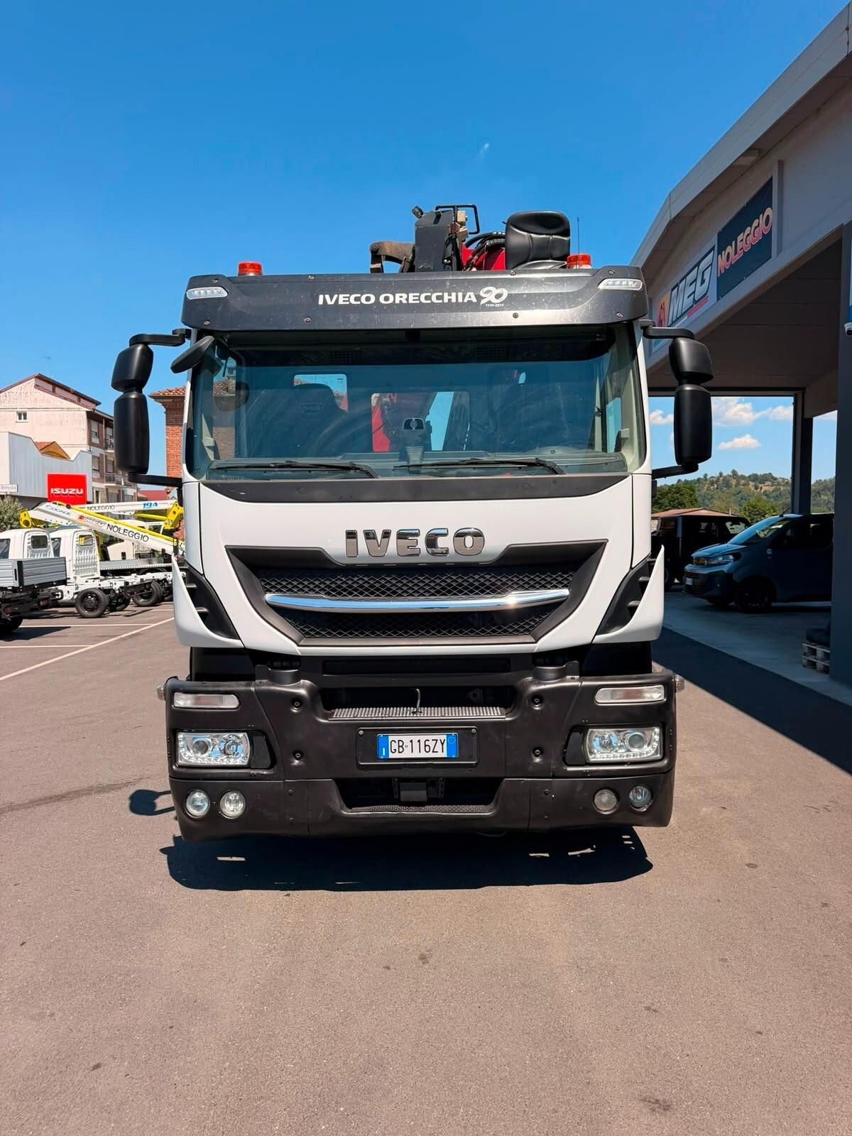 IVECO STRALIS 480 scarrabile + gru con ragno