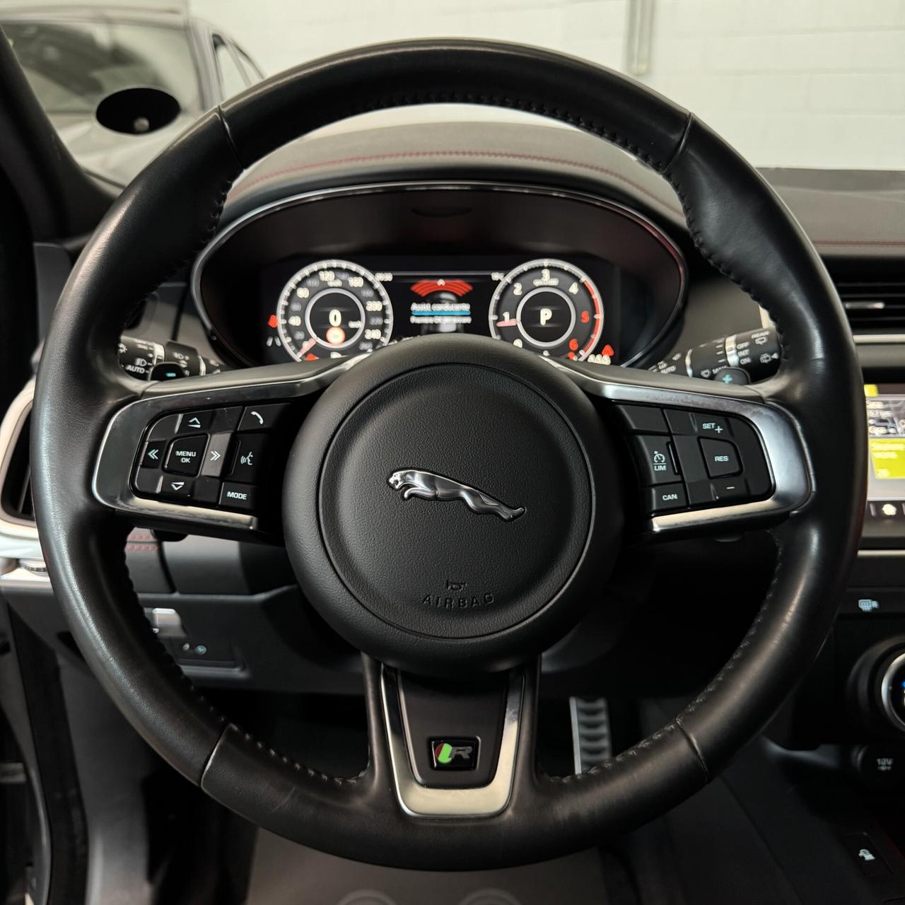Jaguar E-Pace Chequered Flag D150 AWD 2.0cc 150cv Auto CarPlay