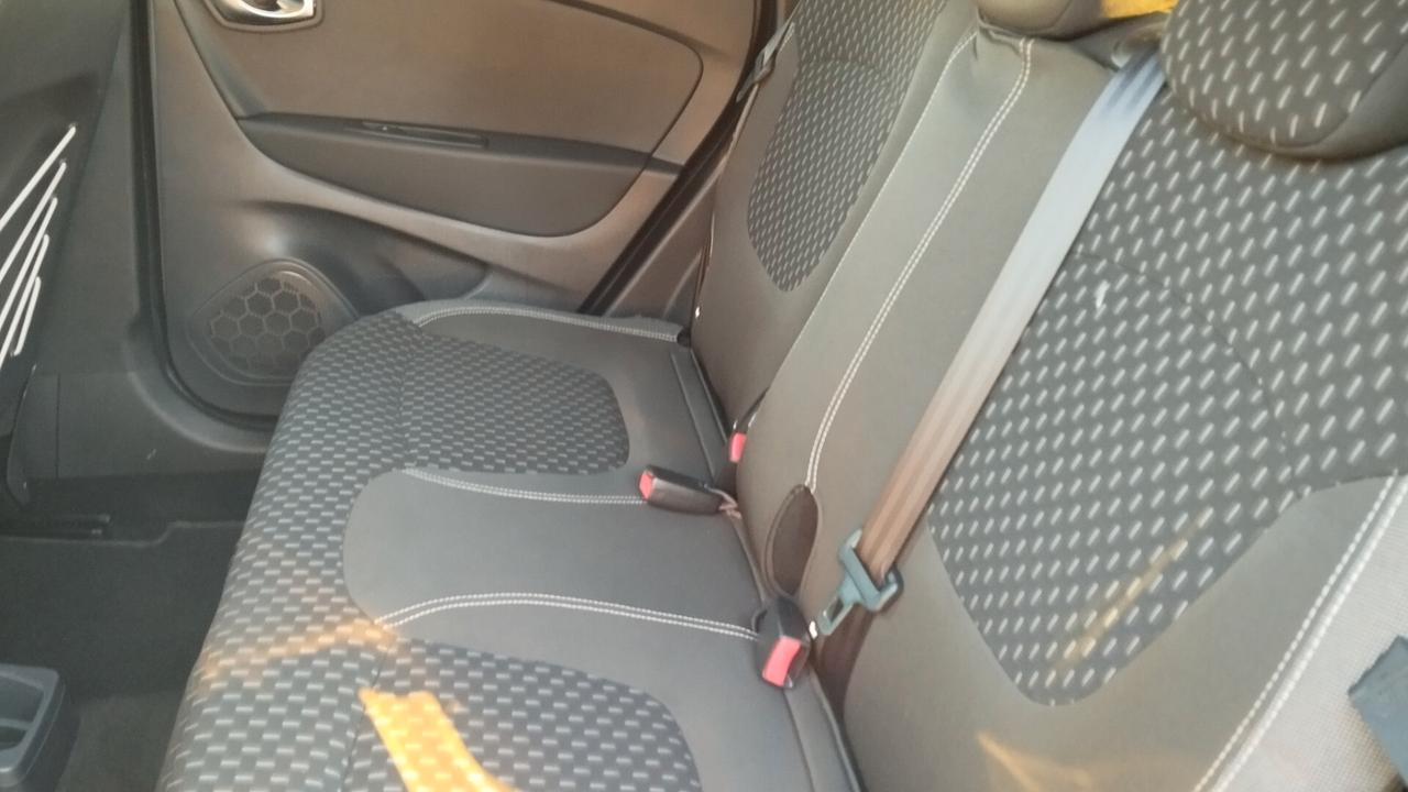 RENAULT CAPTUR 1.5 TDi AUTO-PREZZO PROMO