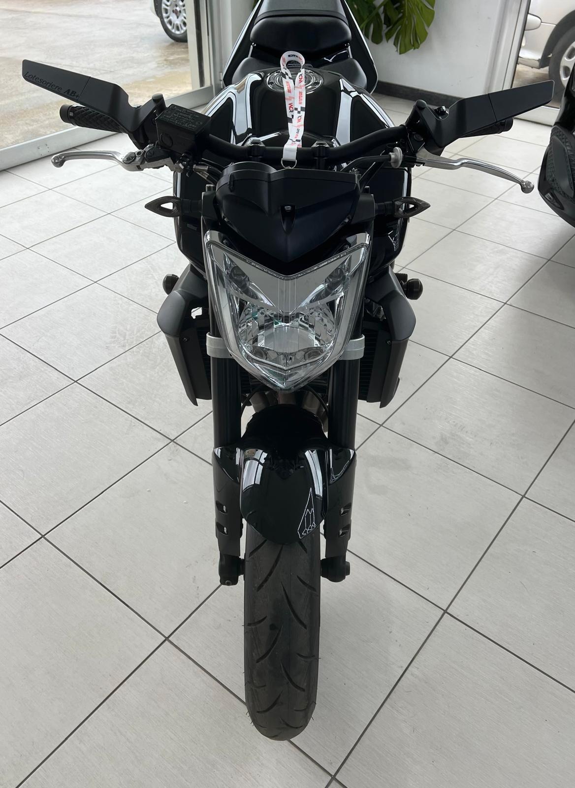 Yamaha FZ1