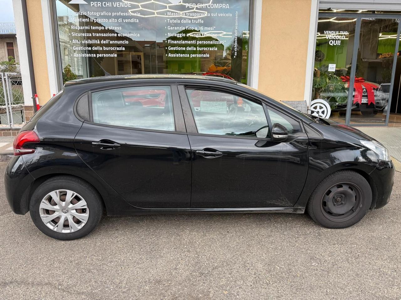 Peugeot 208 BlueHDi 75 5 porte Allure