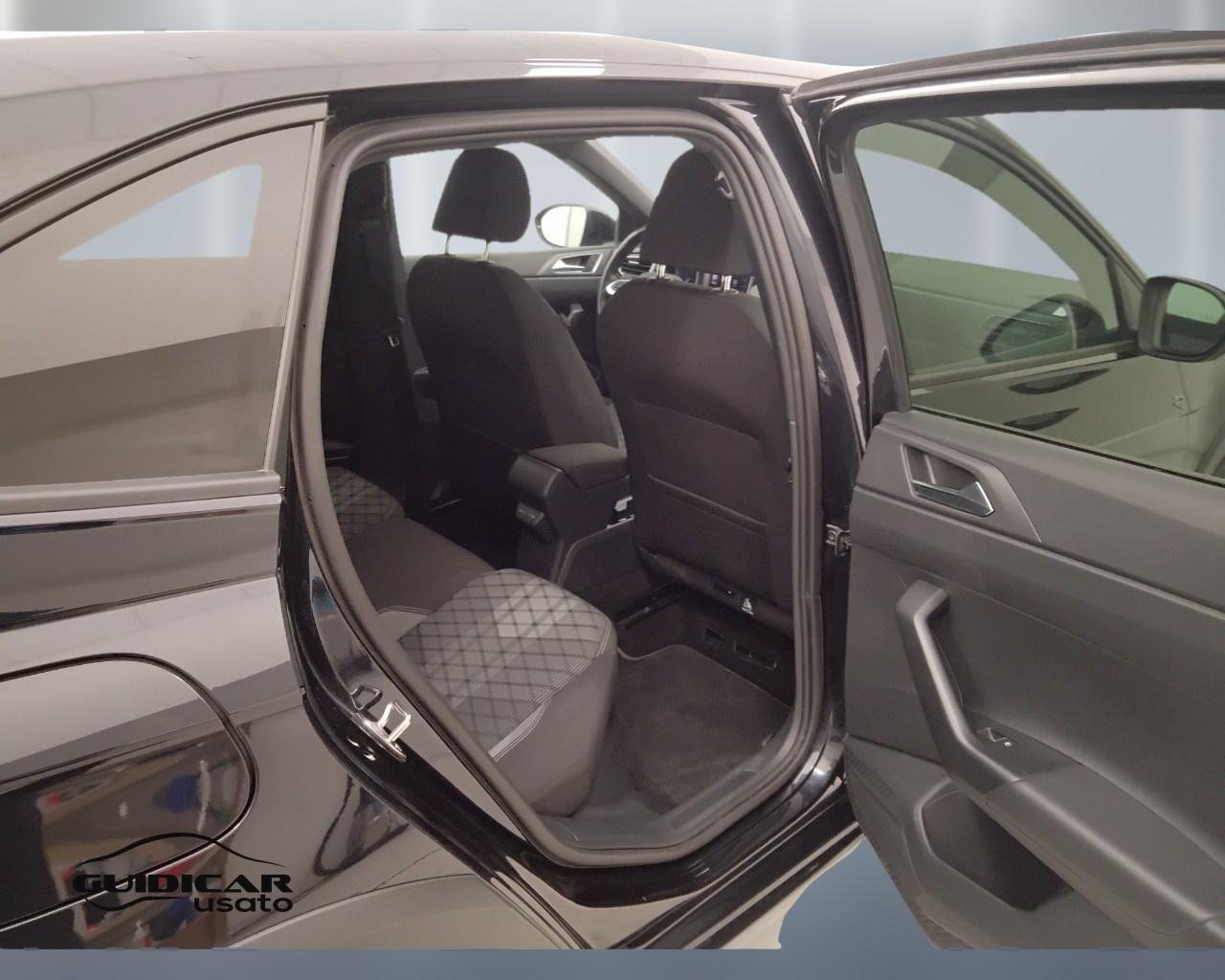 VOLKSWAGEN Taigo - Taigo 1.0 tsi R-Line 115cv