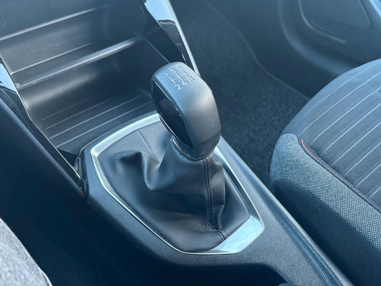 Peugeot 208 1.2 5p. Allure- 11/2022