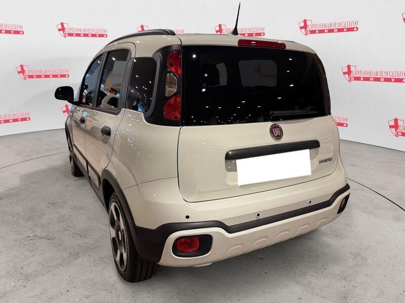 FIAT Panda Panda 1.0 FireFly S&S Hybrid Pandina pack cross