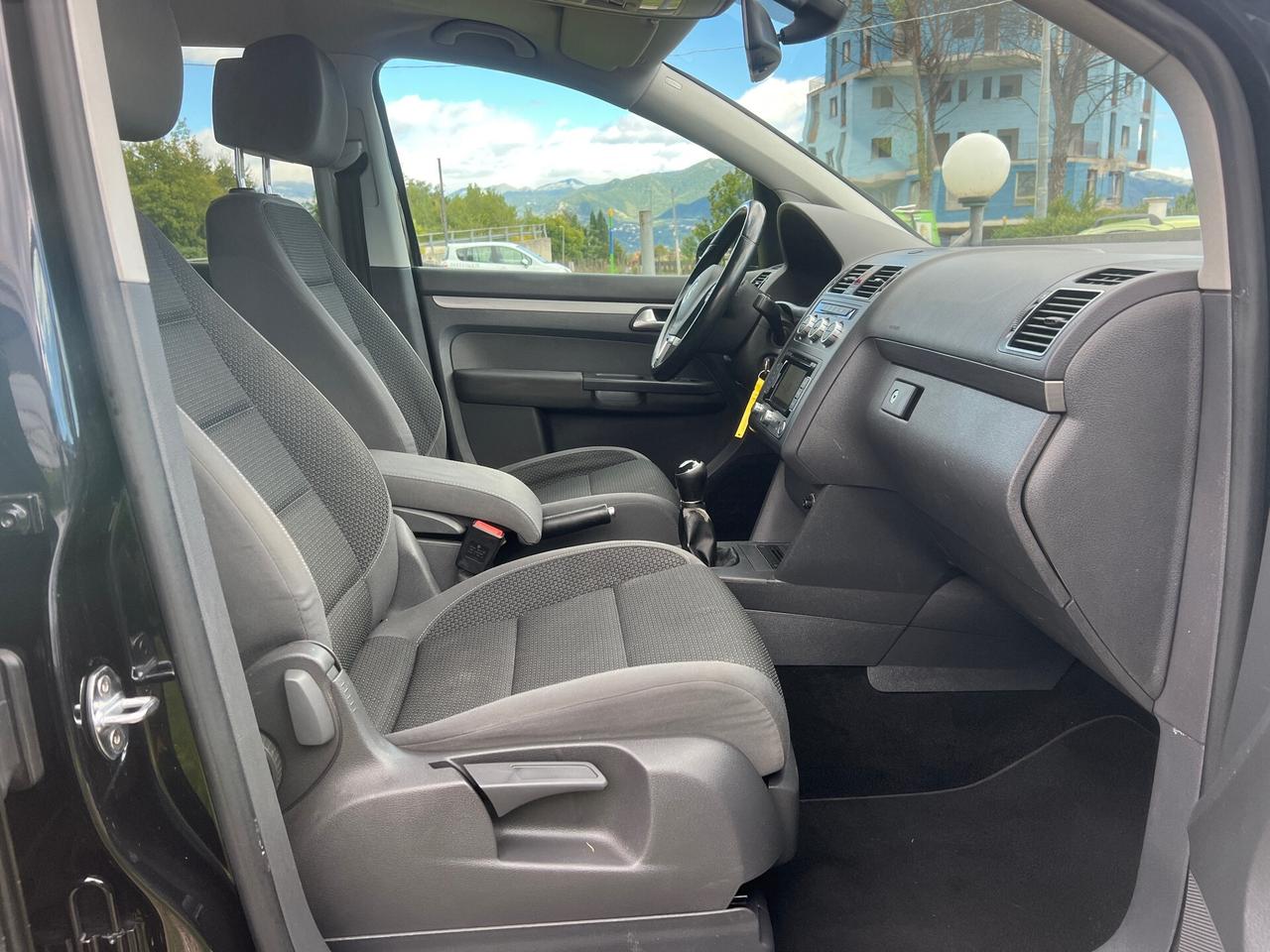 VW Touran 1.6TDI 105CV 7POSTI-2015"KM CERTIFICATI"
