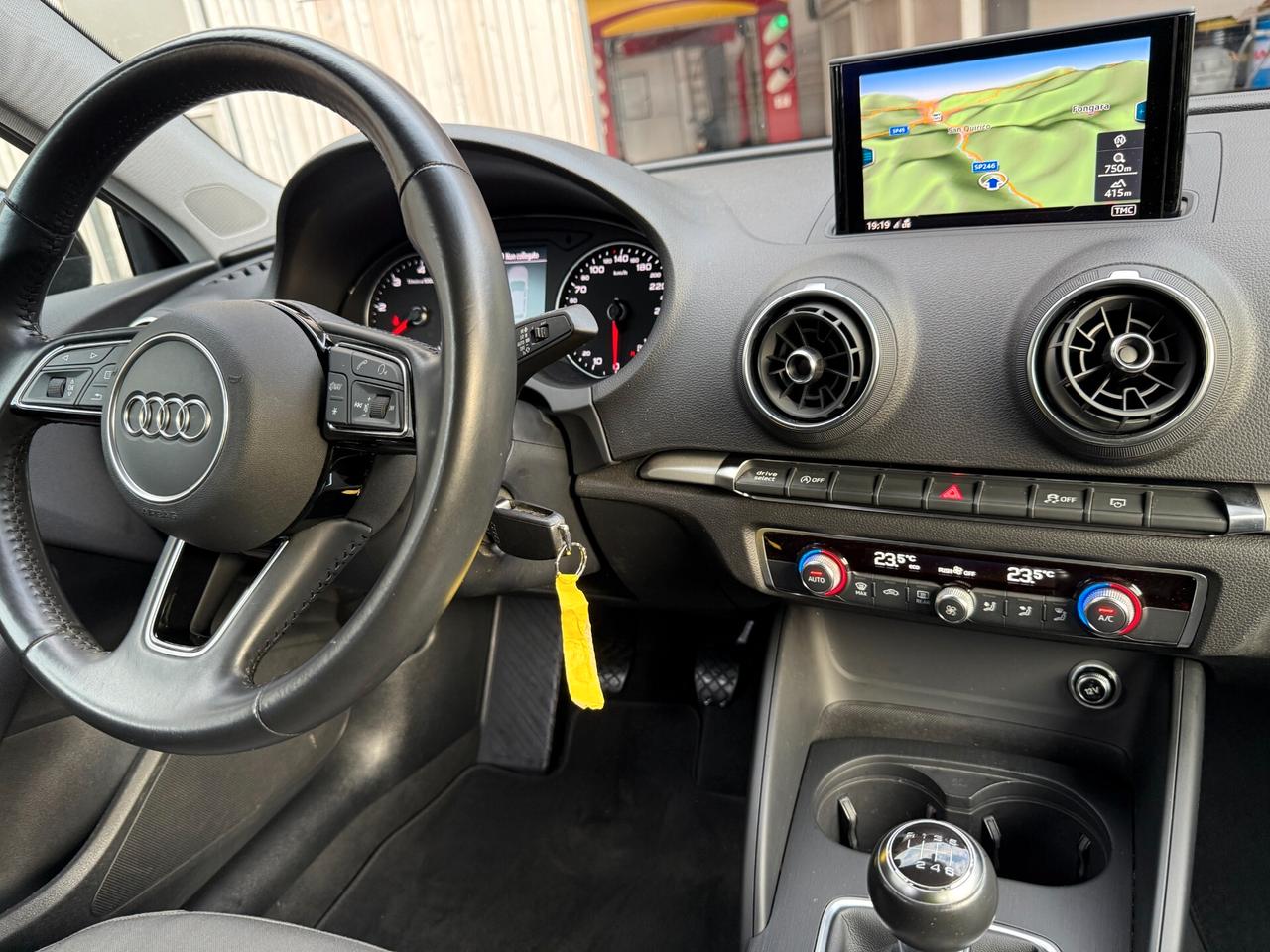 AUDI A3 SPB 2.0 TDI BUSINESS 150CV
