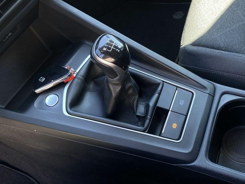 Volkswagen Golf 8 Life 2.0 TDI 116CV