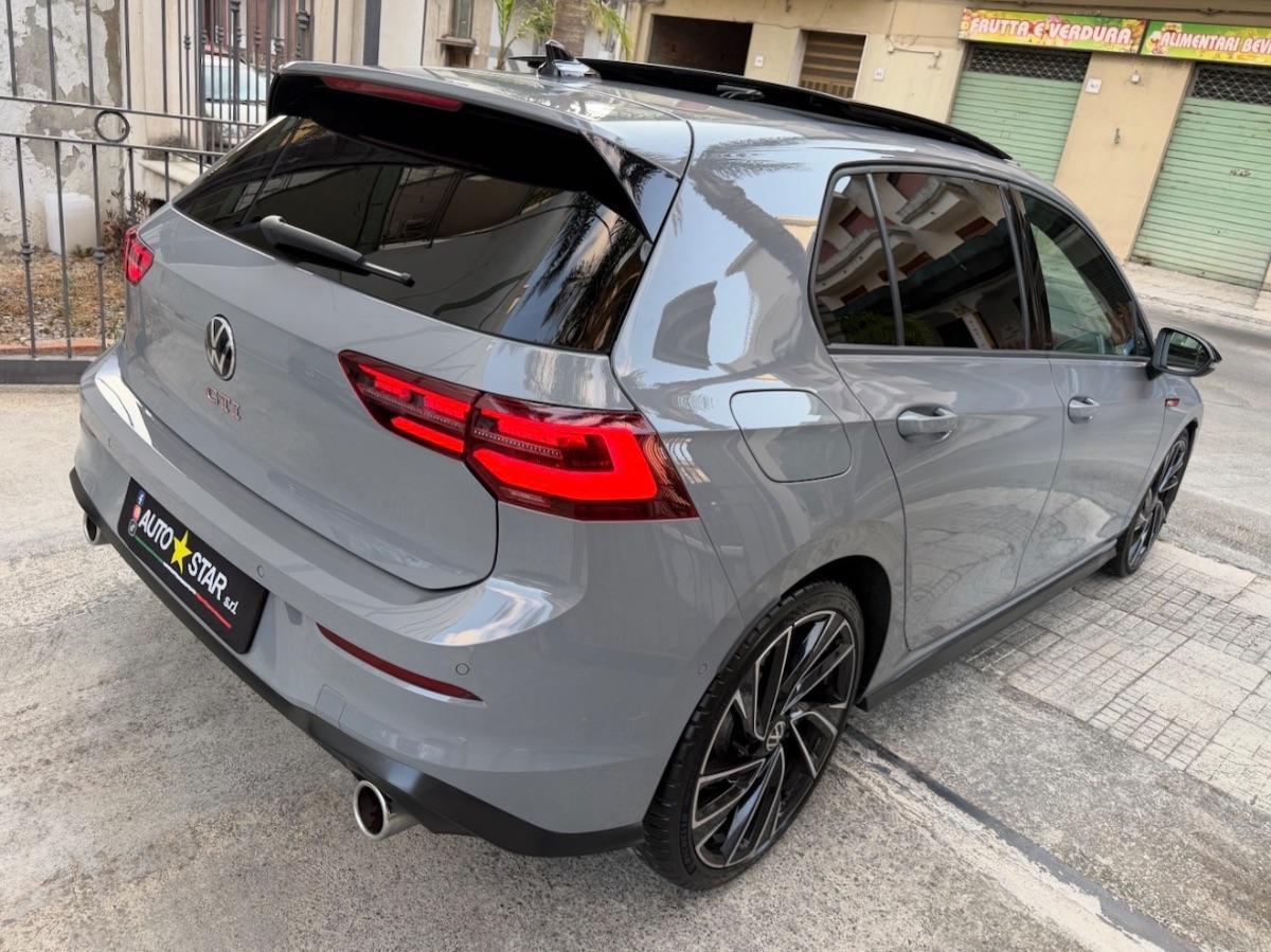Volkswagen Golf 8 GTI 2.0 TSI 245CV