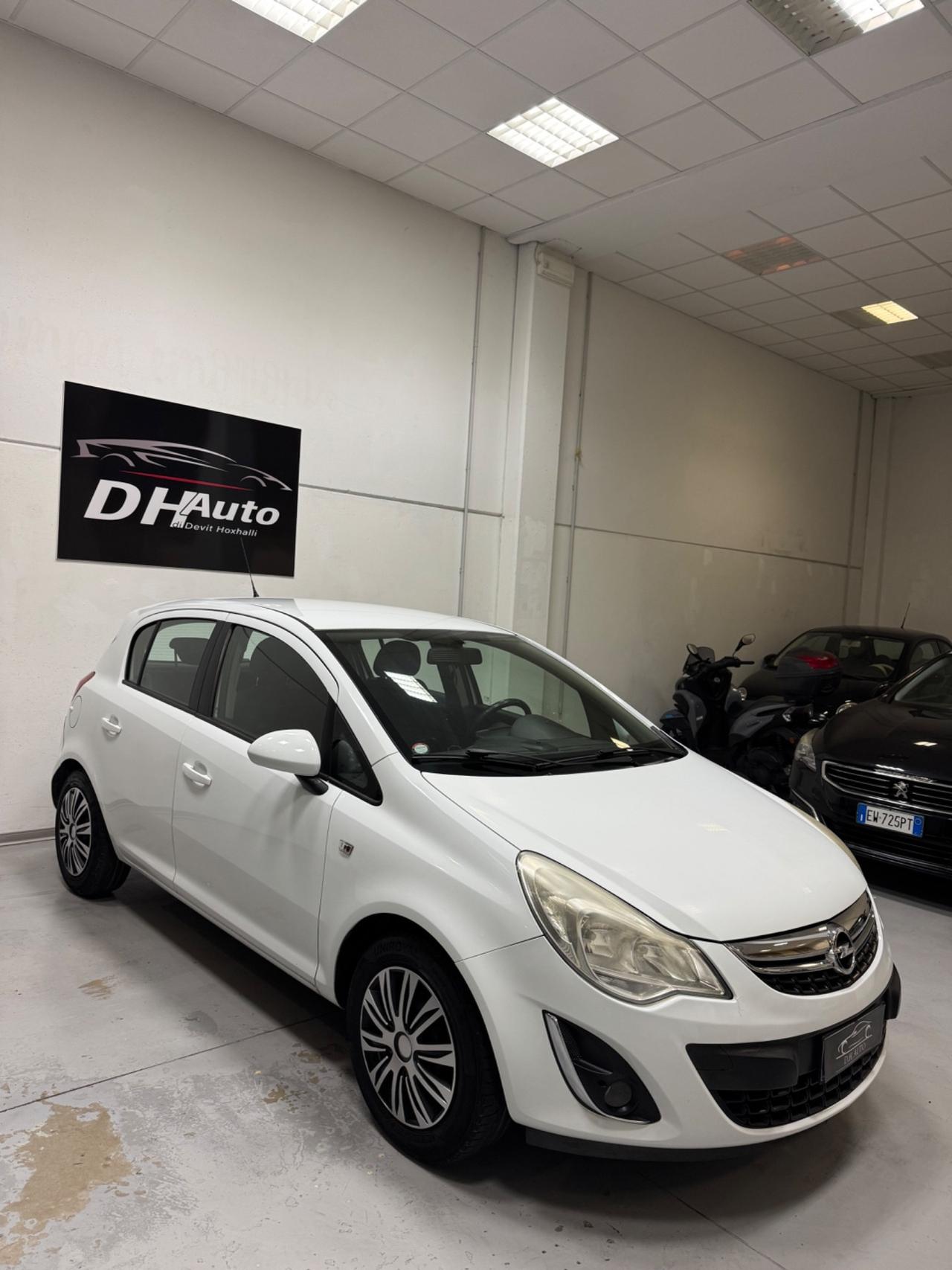 Opel Corsa 1.2 5 porte Sport