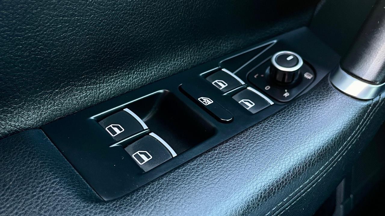VOLKSWAGEN PASSAT VARIANT 2.0 HIGH BMT 4 MOTION TDI DSG 170 CV - PELLE, SEDILI RISCALDATI