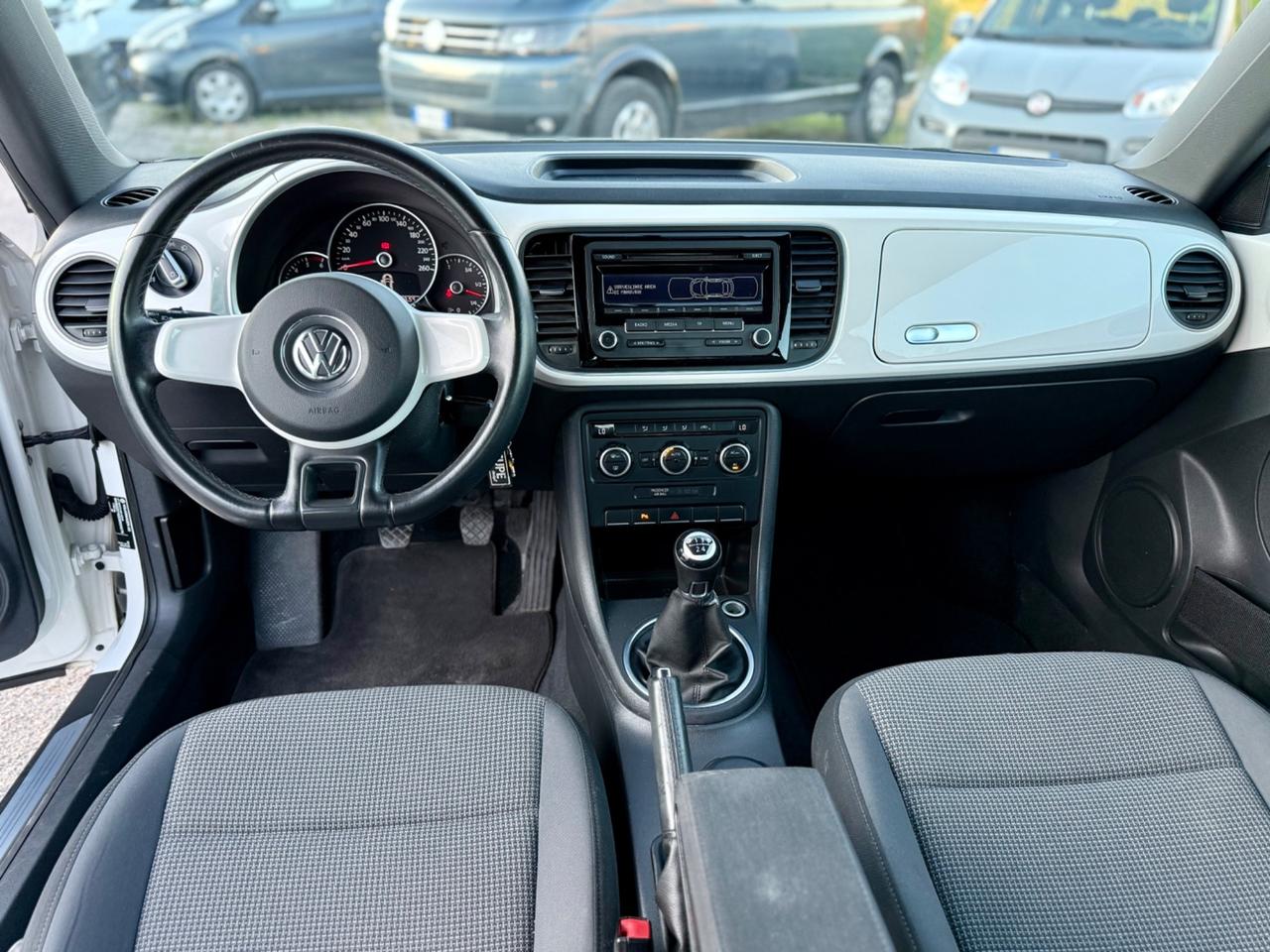 Volkswagen Maggiolino 1.6 TDI Design NEOPATENTATI