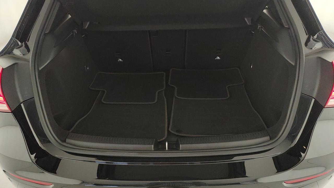 Mercedes-Benz A 200 d Sport auto