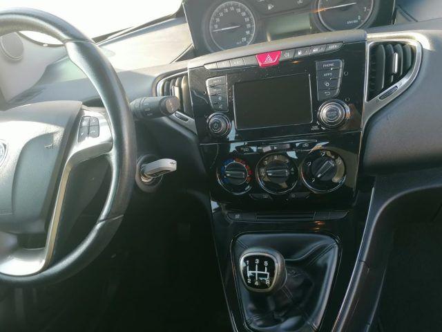 LANCIA Ypsilon 1.2 BENZ GPL 69 CV 5 porte ADATTA NEOPATENTATI
