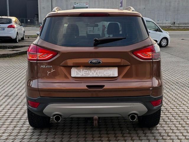 Ford Kuga 2.0 TDCI 140 CV 4WD Powershift Titanium