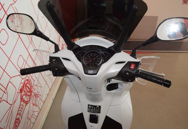 HONDA SH 300 i SH 300