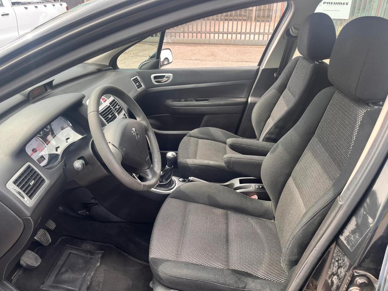 Peugeot 307 1.6 16V SW ** 7 POSTI **