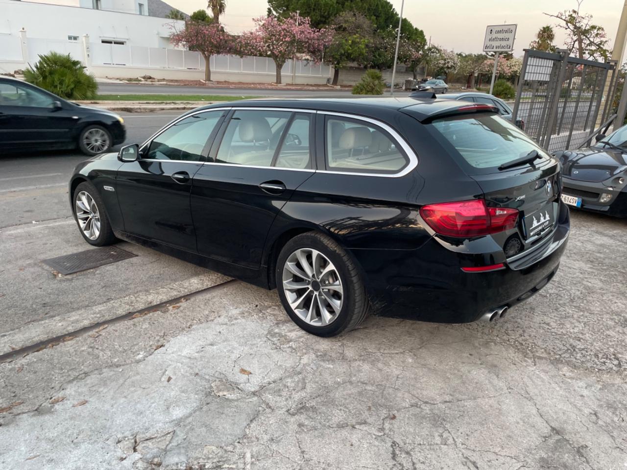 BMW SERIE 5 525d xDrive Touring Business aut.