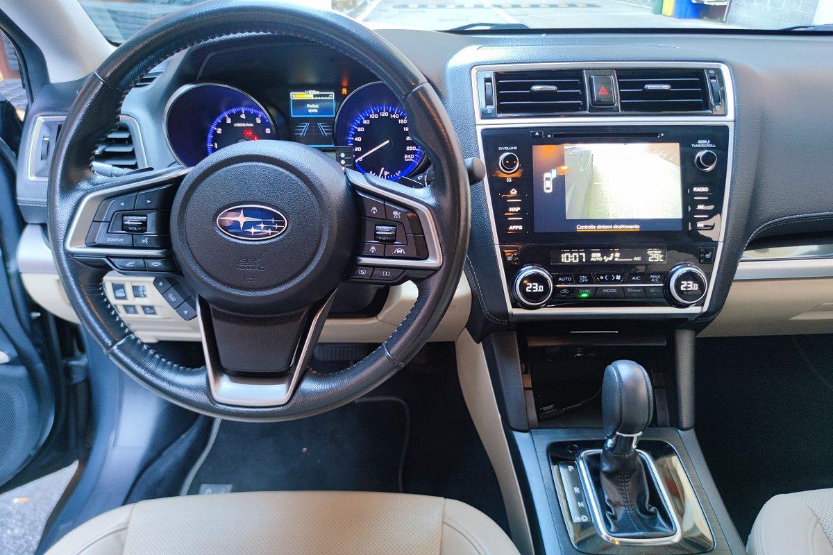 SUBARU Outback 2.5i Lineartronic Premium