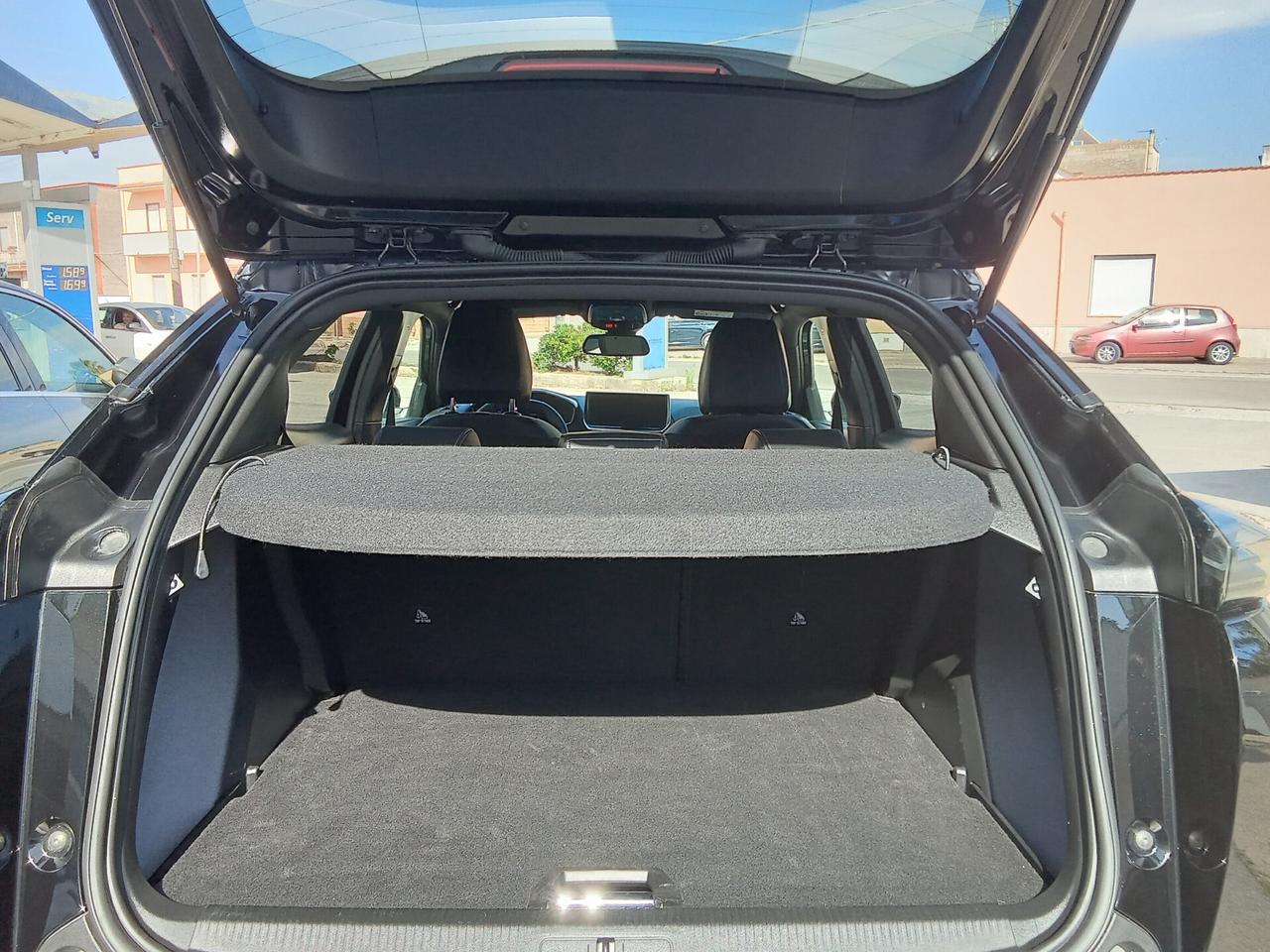 Peugeot 2008 PureTech 100 S&S Allure