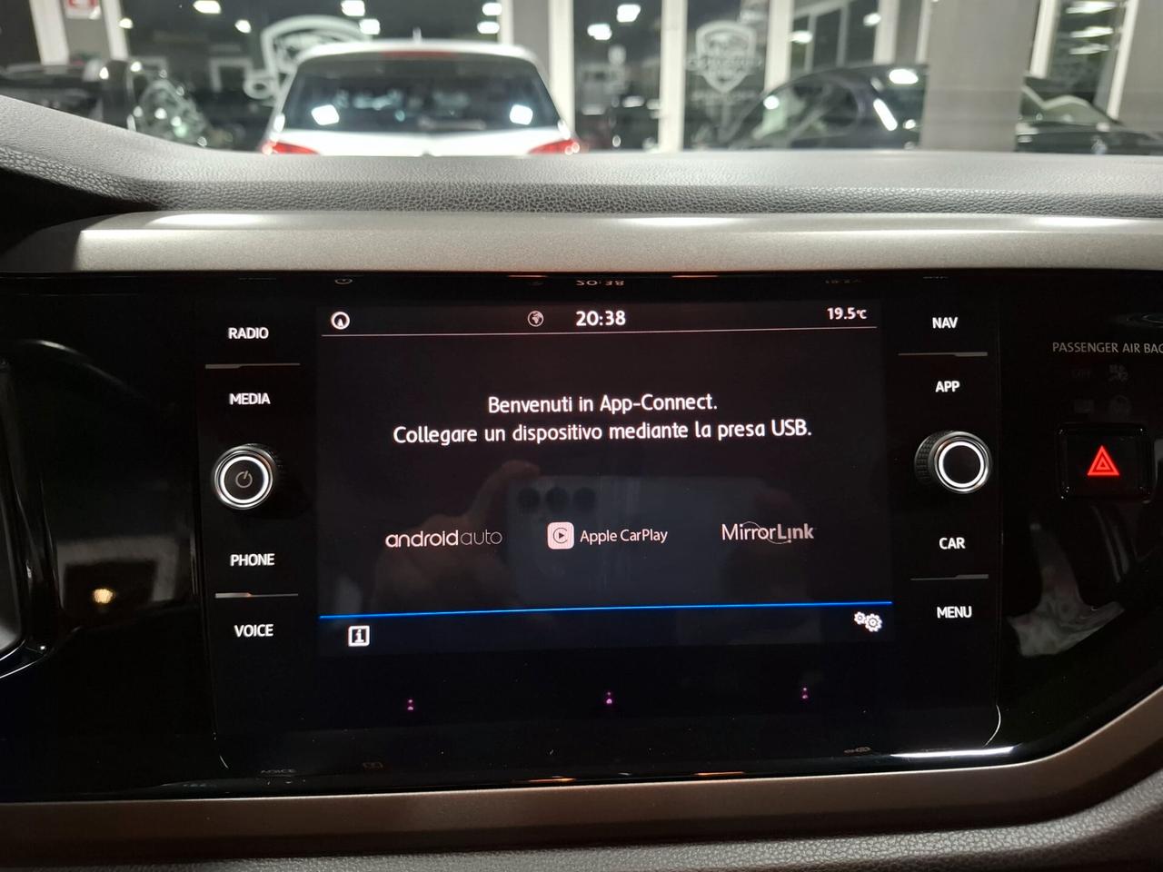 Volkswagen Polo 1.0 benzina DSG NEOPATENTATO