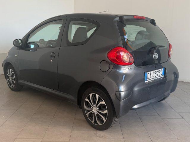 TOYOTA Aygo 1.0 12V VVT-i 3. porte Sol