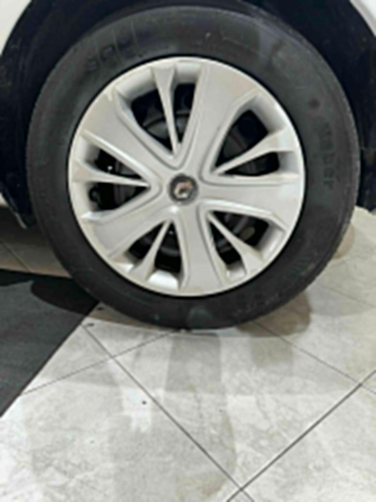 Renault Clio dCi 8V 75 CV 5 porte Moschino Intens