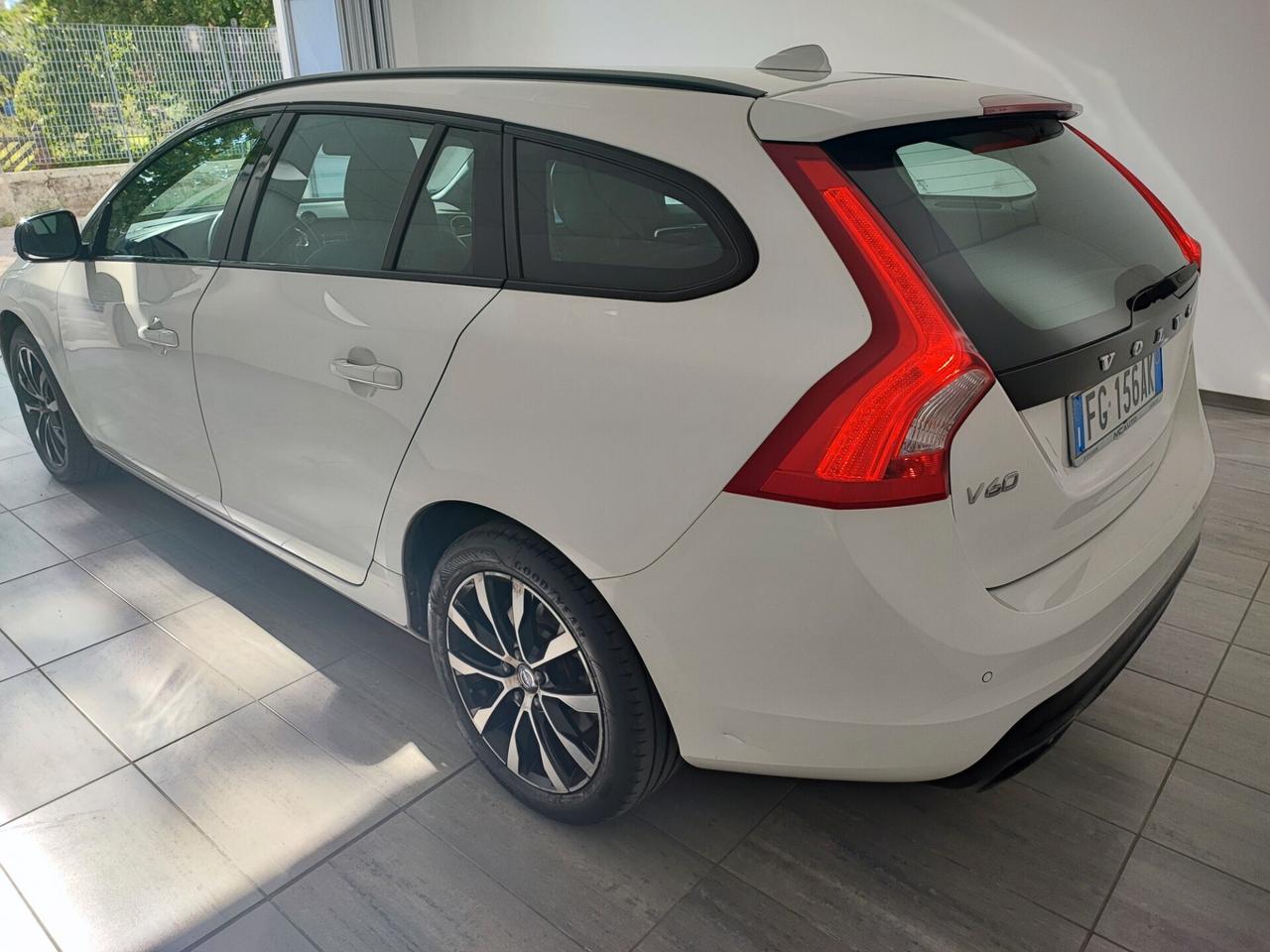 Volvo V60 D2