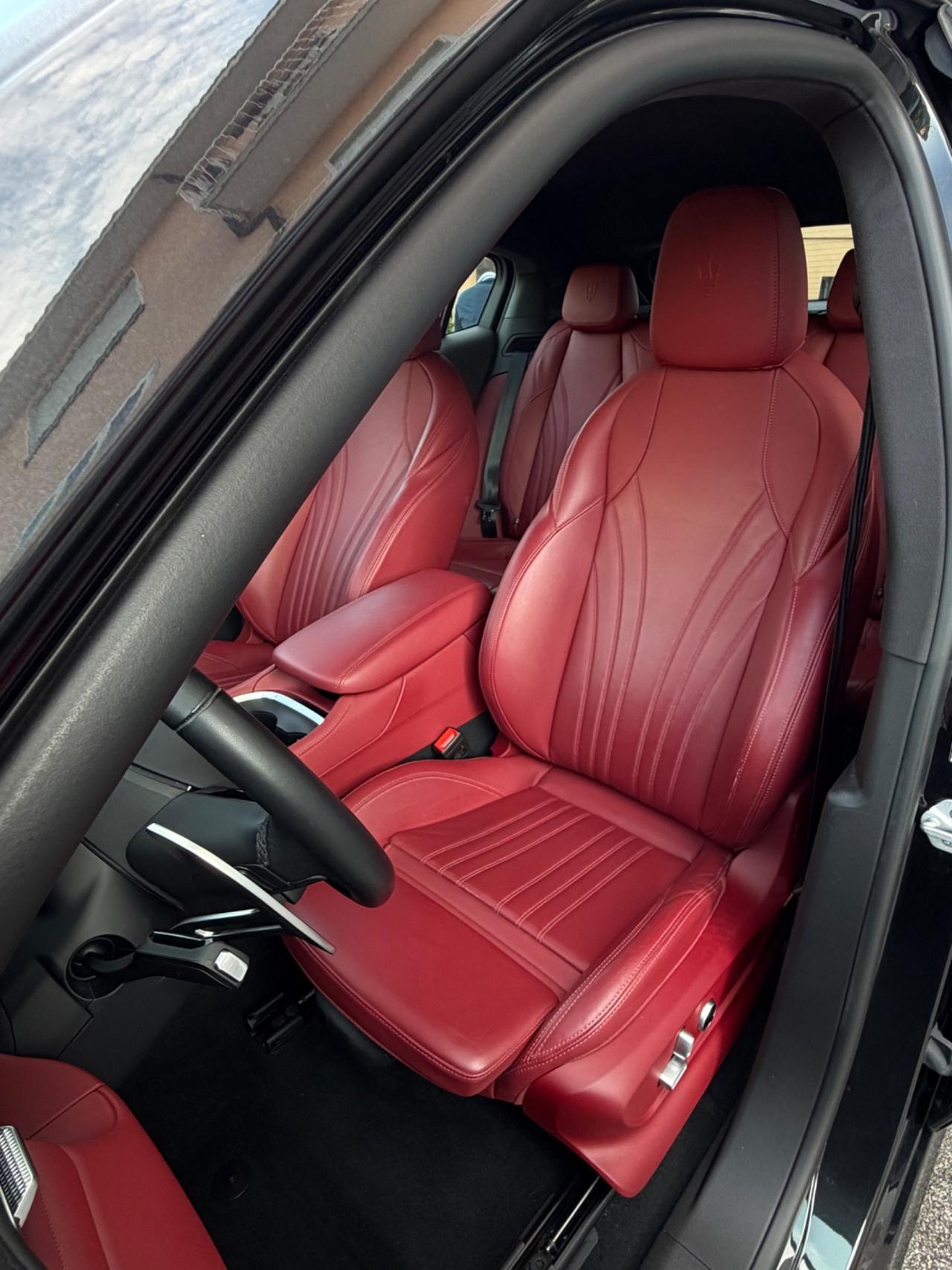 Maserati Grecale MHEV 330 CV AWD Modena