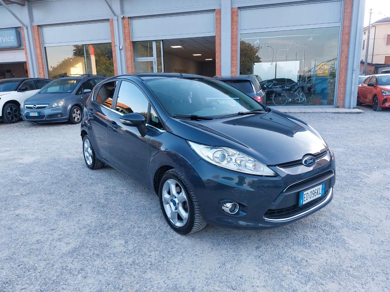 Ford Fiesta 1.4 TDCi 5p. Titanium OK NEOPATENTATI