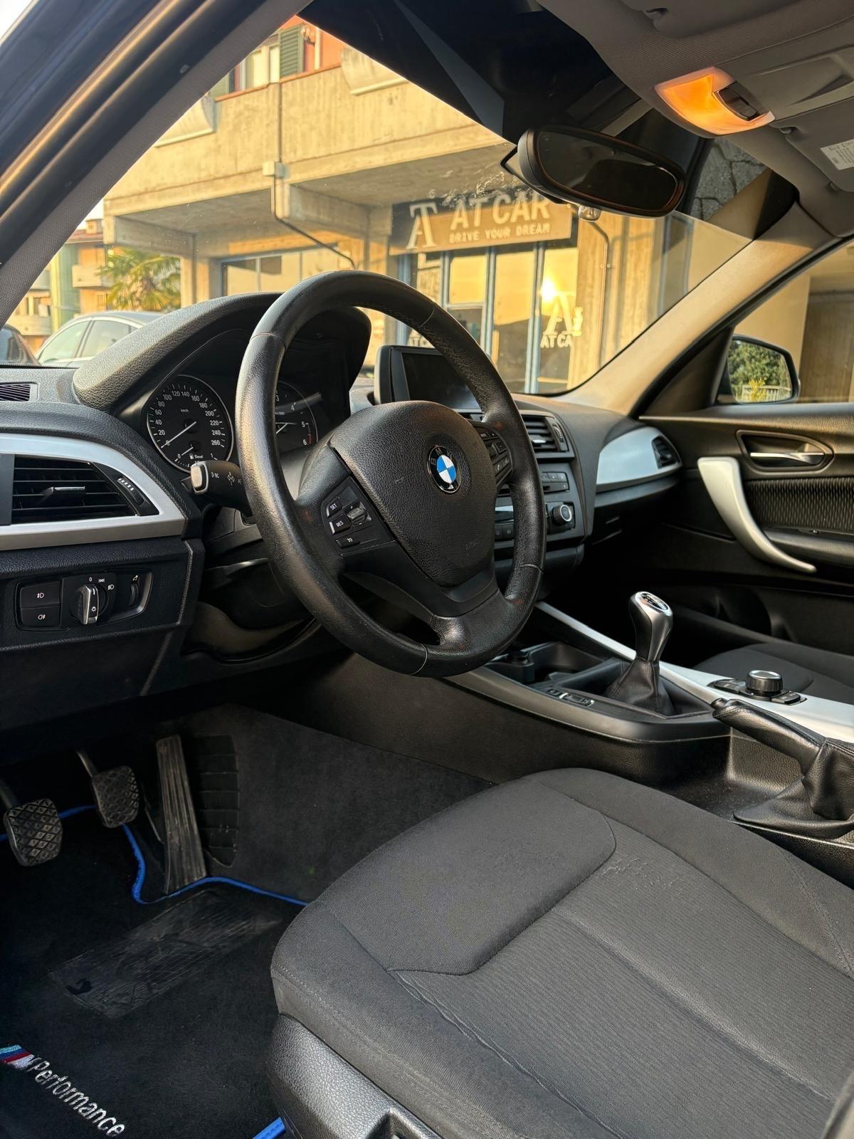 Bmw 114 114d 5p. Urban