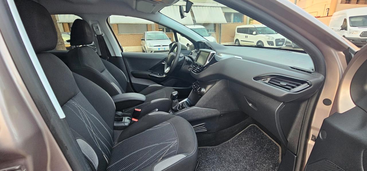 Peugeot 208 1.4 HDi 68 CV Allure solo 49000 Km