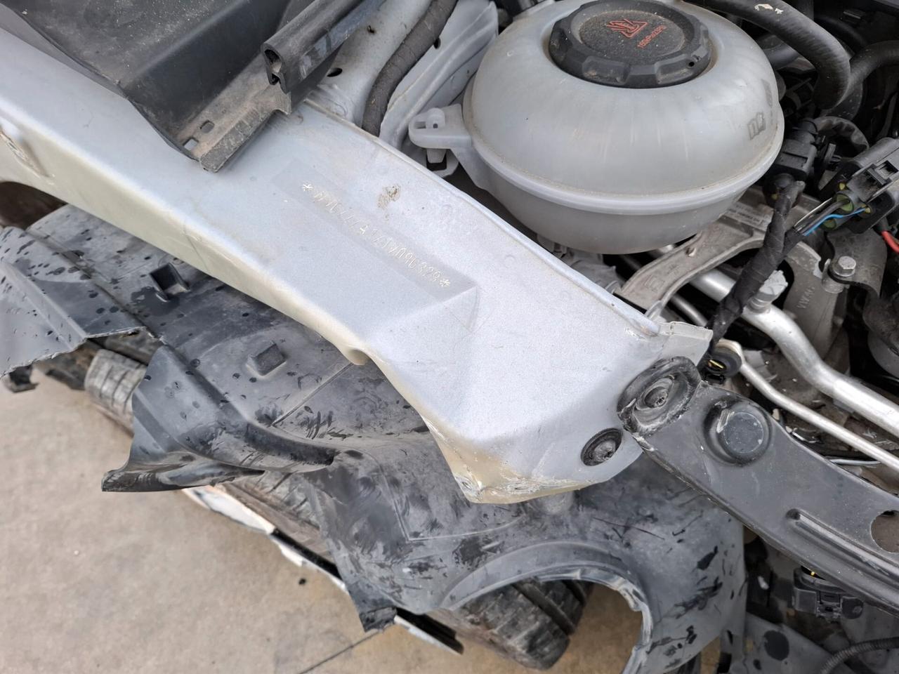 Volkswagen T-Roc 1.5 TSI - SINISTRATO