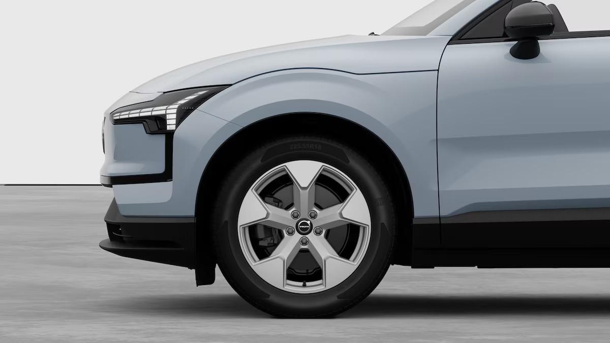 VOLVO EX30 Essential Single Motor PREZZO PROMO FINO AL 31/12/2025