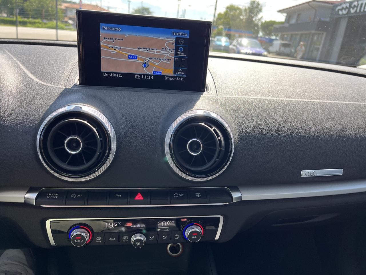 AUDI A3 SEDAN 1600 TDI 6M 110 CV