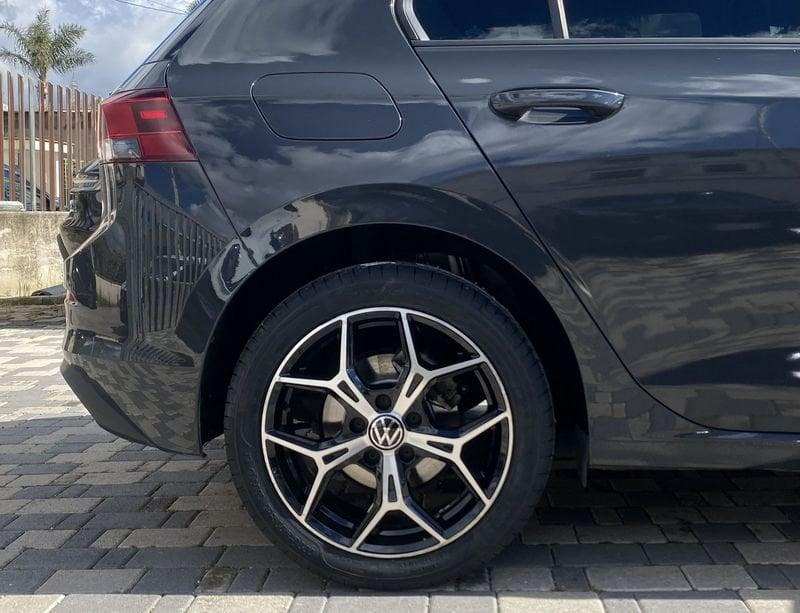 Volkswagen Golf 8 Life 2.0 TDI 116CV