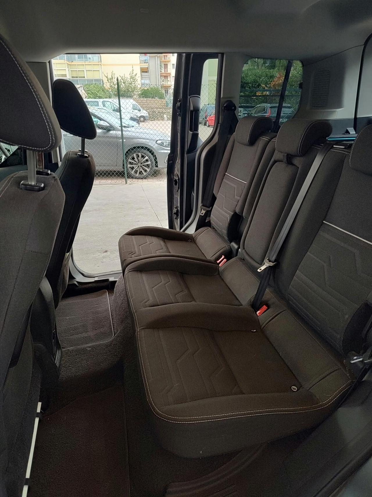 Ford Tourneo Connect 1.5 TDCi 120 CV Plus