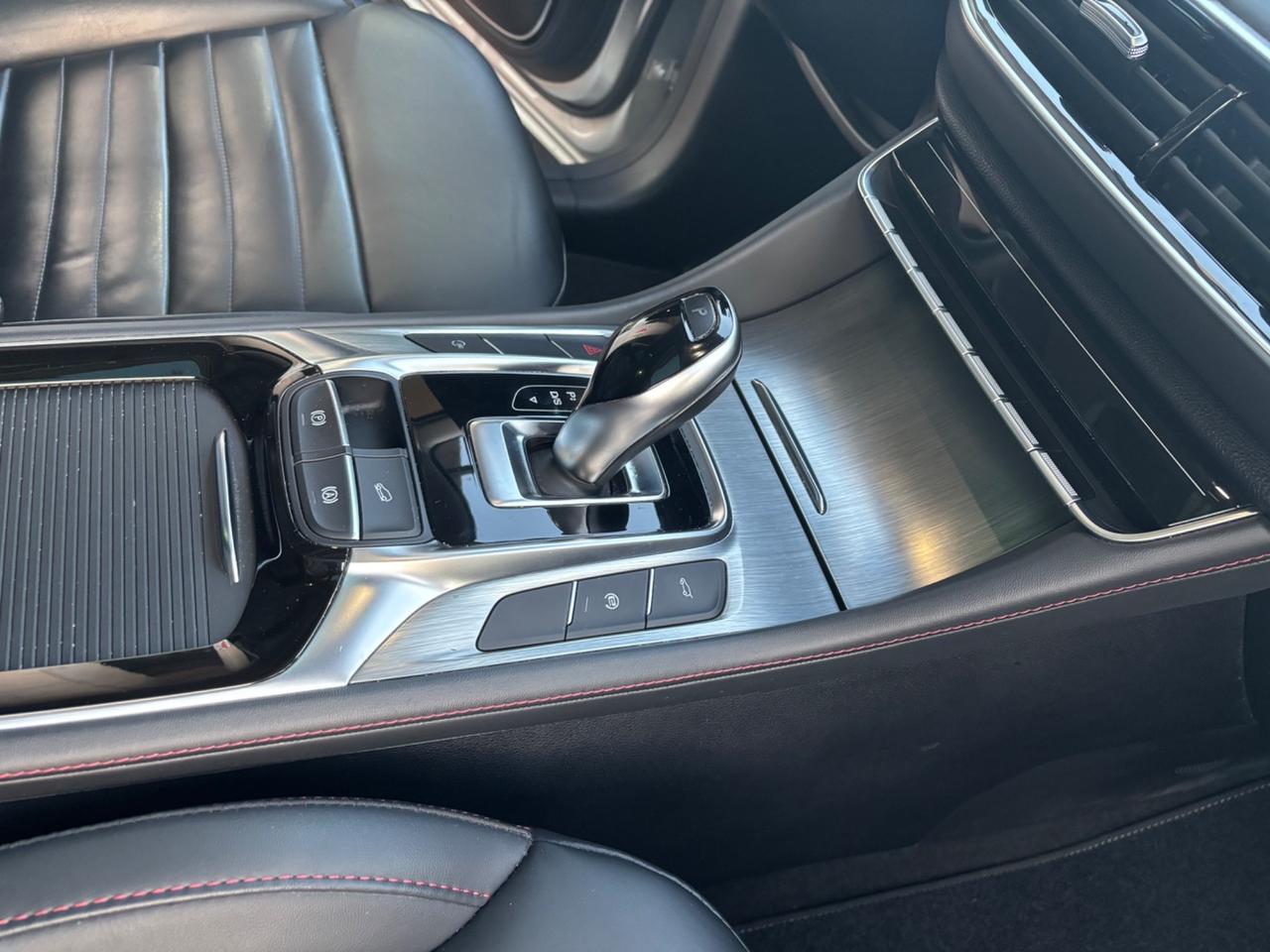 Mg HS 1.5T-GDI AT Luxury garanzia fino 2031 o 150.000 km