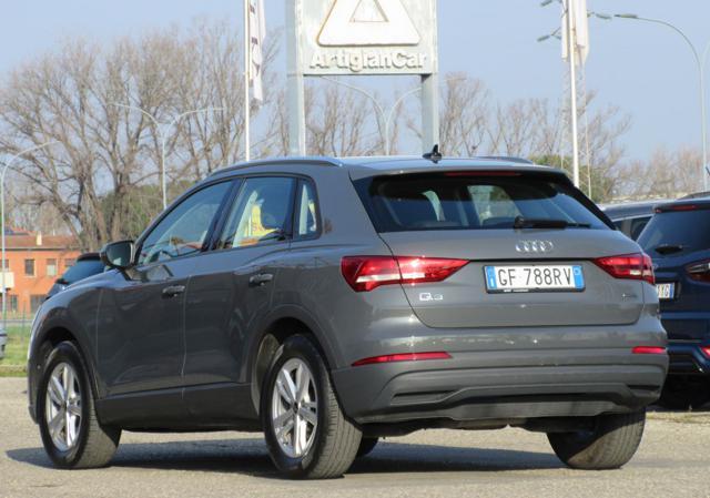 AUDI Q3 35 TDI quattro S tronic Business