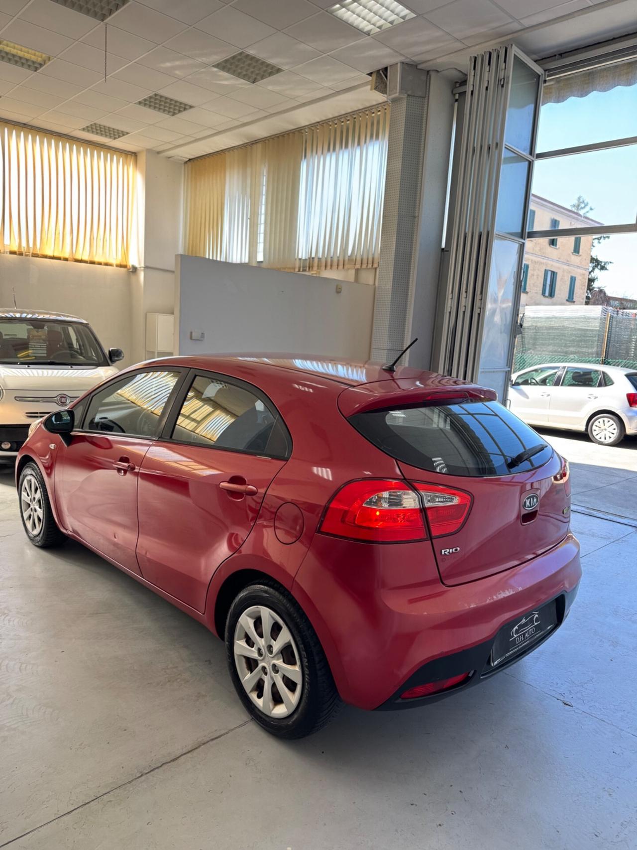 Kia Rio 1.1 CRDi WGT 5p. EX