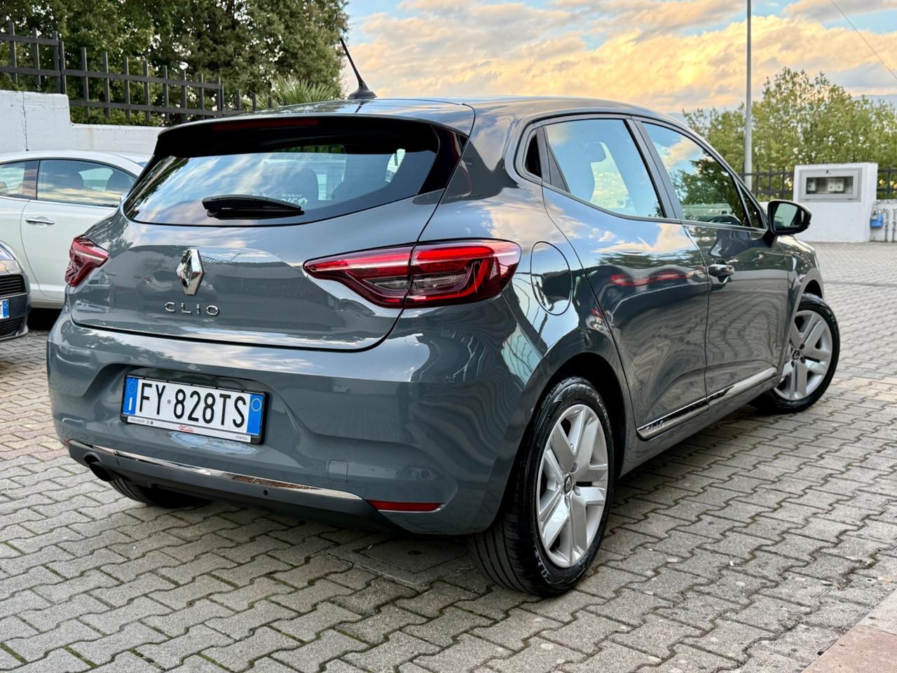 Renault Clio TCe 100 CV 5 porte Intens