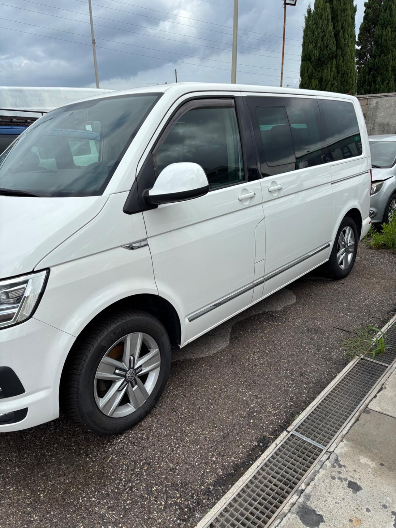 Volkswagen Caravelle 2.0 TDI 150CV DSG PC Cruise cambio automatico