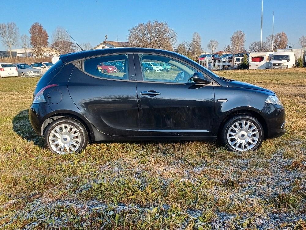 Lancia Ypsilon 1.2 69 CV 5 porte GPL Ecochic Gold 2015