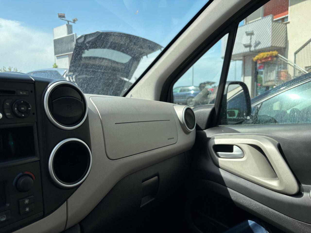 Peugeot Partner 1.6 Diesel 7 posti Neopatentati