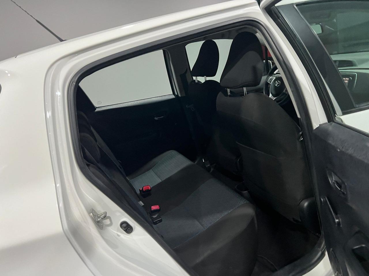 Toyota Yaris 1.0 5 porte Sol