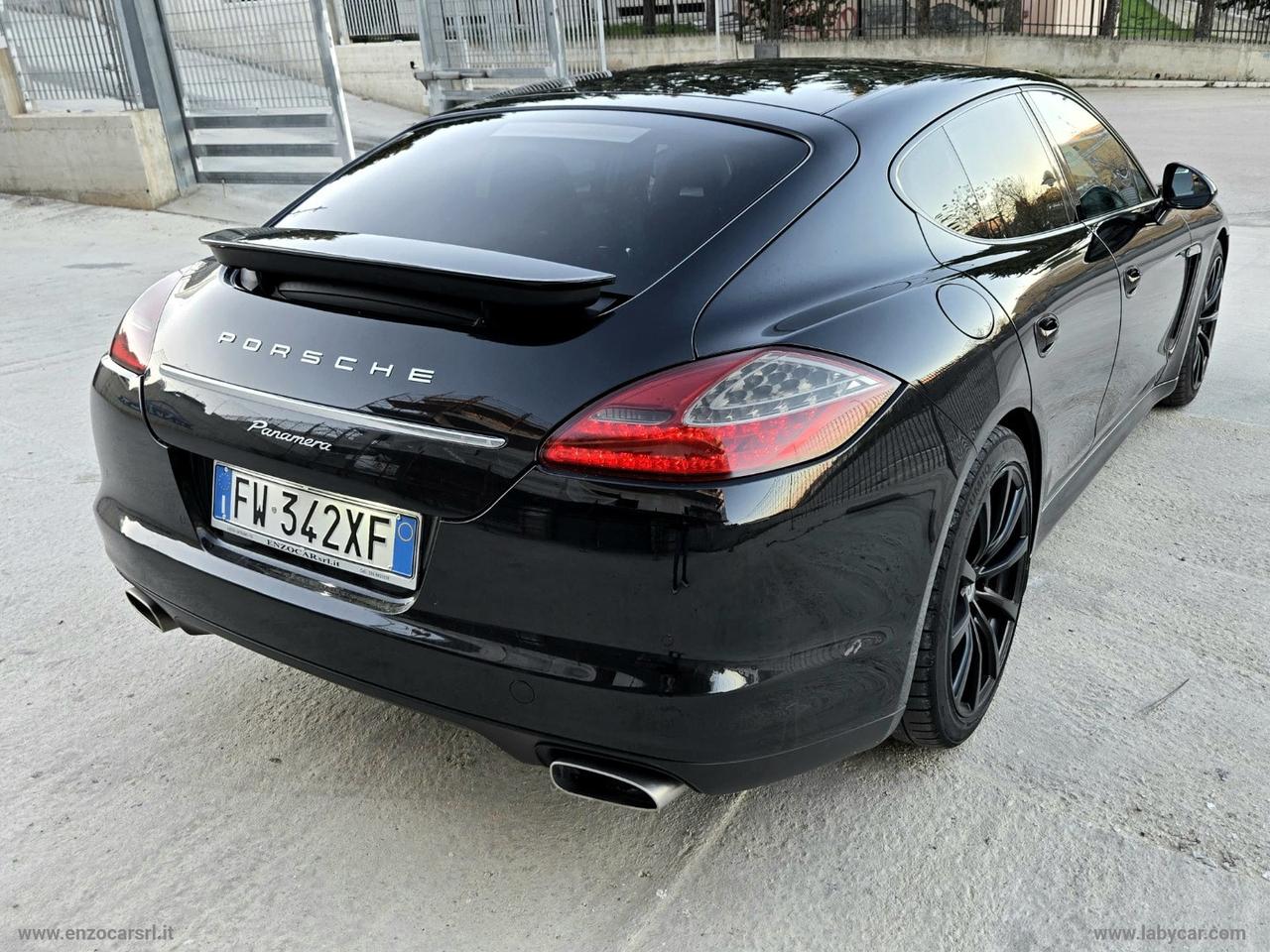 PORSCHE Panamera 3.0 Diesel Platinum Edition ALL BLACK
