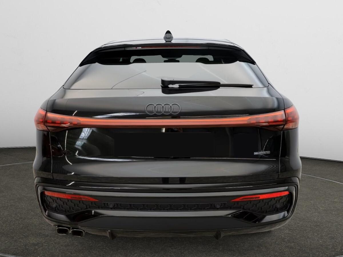 Audi Q5 40 TDI 204 CV quattro S tronic Identity Black